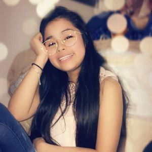 Meet your Posher, Deysi